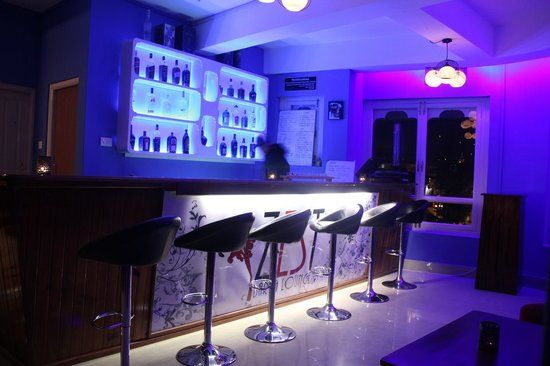 Zest Bar & Lounge
